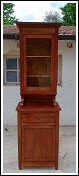 Credenza con alzata, vetrina, libreria di piccole dimensioni. 64lx41px210h