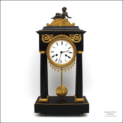 Antico Orologio a Pendolo Portico Direttorio in bronzo dorato e marmo (H.53) - epoca XVIII secolo
