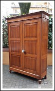 Armadio credenza antico emiliano in noce