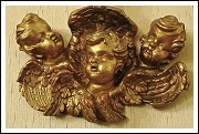 Mensola in legno scolpito a mano e dorata ad oro zecchino, Venezia XII secolo.