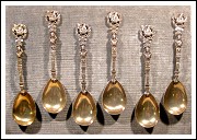 Sei cucchiai da rappresentanza  argento sterling. Punzoni di Londra 1878.